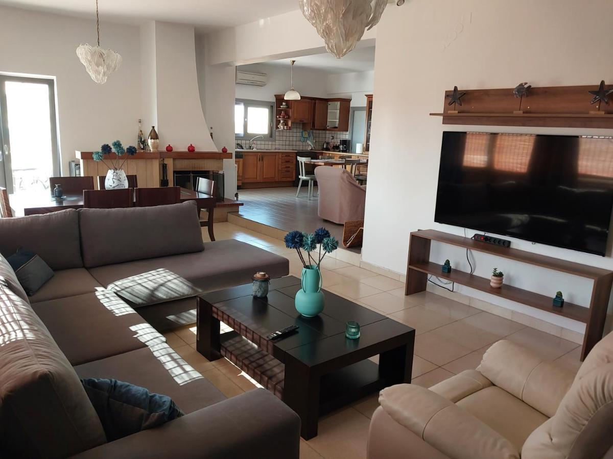 Passatempo Casa - 3 Bedroom Close To The Swimming Pool *